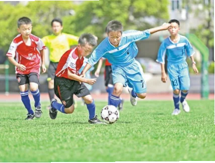 足球特色学校作为推动青少年足球发展的重要平台